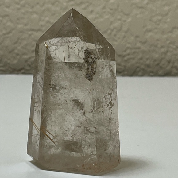 Gold Rutile in Quartz hand carved tower - Picture 9 of 17
